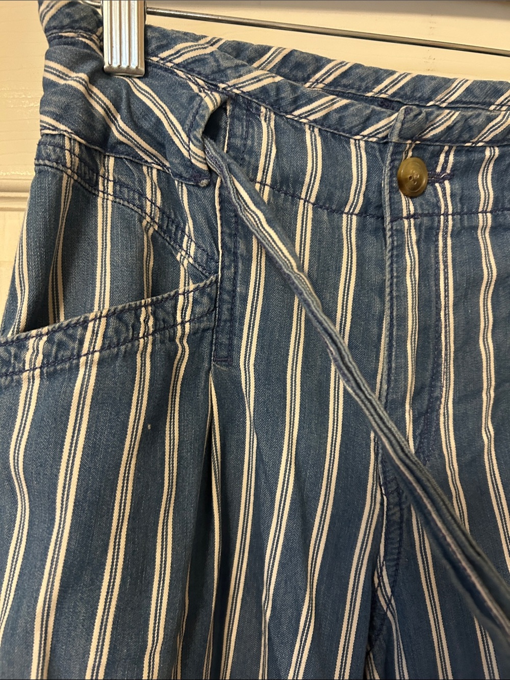 American Eagle Outfitters Blue and White Striped Wide-Leg Tie-Waist Pants - Picture 4 of 5